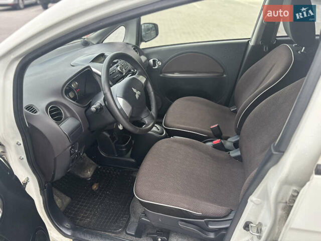 Білий Міцубісі І-Мієв, об'ємом двигуна 0 л та пробігом 110 тис. км за 3999 $, фото 13 на Automoto.ua