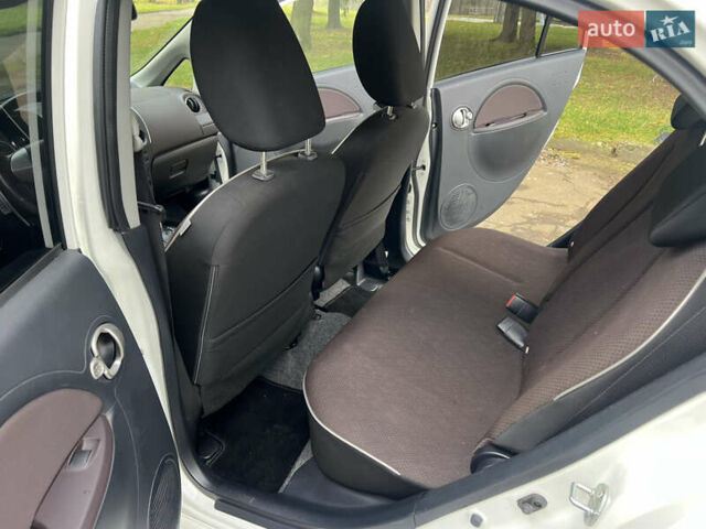 Белый Мицубиси И-Миев, объемом двигателя 0 л и пробегом 59 тыс. км за 4750 $, фото 21 на Automoto.ua