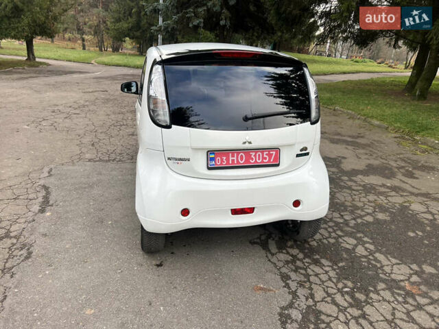 Белый Мицубиси И-Миев, объемом двигателя 0 л и пробегом 59 тыс. км за 4750 $, фото 5 на Automoto.ua