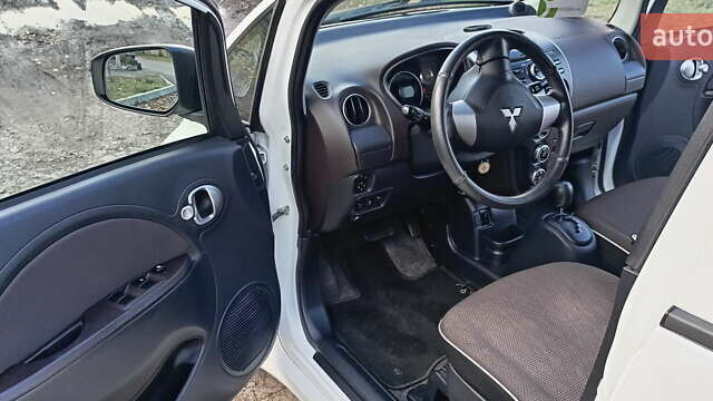 Белый Мицубиси И-Миев, объемом двигателя 0 л и пробегом 95 тыс. км за 4900 $, фото 11 на Automoto.ua