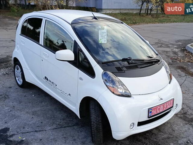 Белый Мицубиси И-Миев, объемом двигателя 0 л и пробегом 95 тыс. км за 4900 $, фото 2 на Automoto.ua