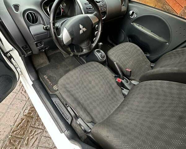 Білий Міцубісі І-Мієв, об'ємом двигуна 0 л та пробігом 75 тис. км за 5800 $, фото 8 на Automoto.ua