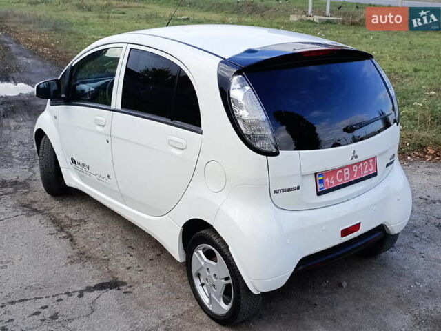 Белый Мицубиси И-Миев, объемом двигателя 0 л и пробегом 95 тыс. км за 4900 $, фото 6 на Automoto.ua