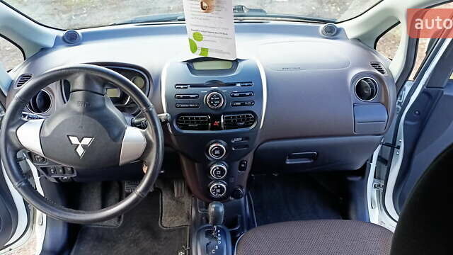 Белый Мицубиси И-Миев, объемом двигателя 0 л и пробегом 94 тыс. км за 4400 $, фото 8 на Automoto.ua