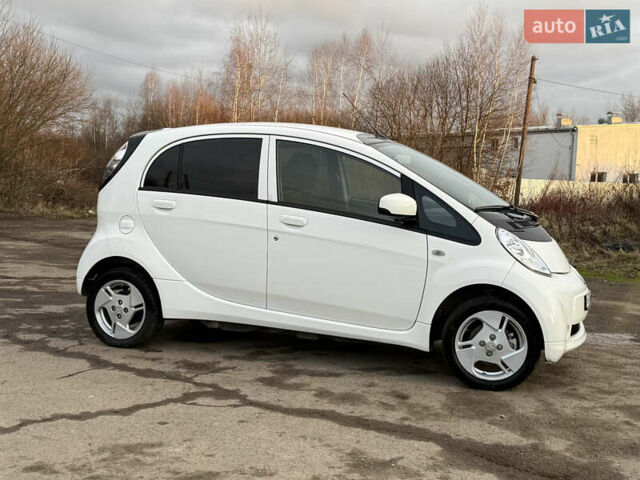 Белый Мицубиси И-Миев, объемом двигателя 0 л и пробегом 57 тыс. км за 4750 $, фото 6 на Automoto.ua