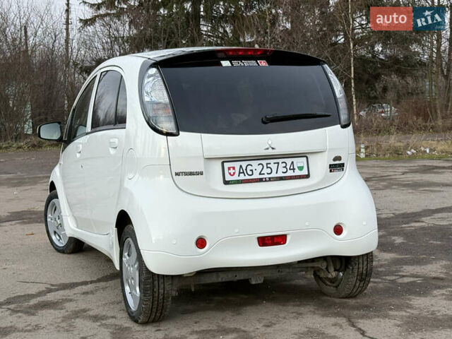 Белый Мицубиси И-Миев, объемом двигателя 0 л и пробегом 57 тыс. км за 4750 $, фото 14 на Automoto.ua