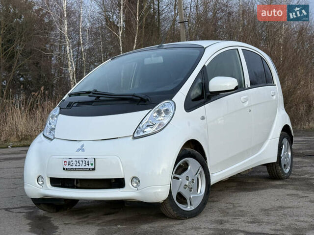 Белый Мицубиси И-Миев, объемом двигателя 0 л и пробегом 57 тыс. км за 4750 $, фото 18 на Automoto.ua