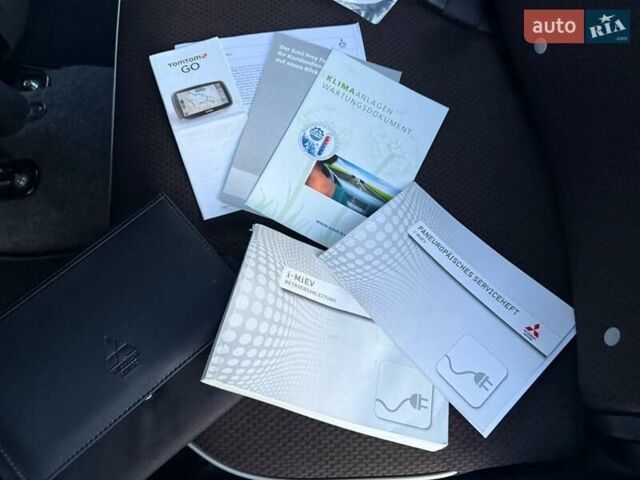 Белый Мицубиси И-Миев, объемом двигателя 0 л и пробегом 57 тыс. км за 4750 $, фото 69 на Automoto.ua