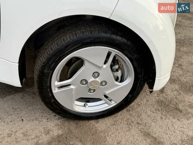 Белый Мицубиси И-Миев, объемом двигателя 0 л и пробегом 57 тыс. км за 4750 $, фото 7 на Automoto.ua