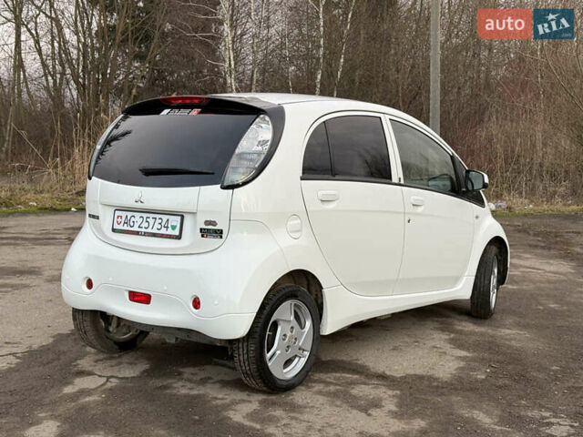 Белый Мицубиси И-Миев, объемом двигателя 0 л и пробегом 57 тыс. км за 4750 $, фото 10 на Automoto.ua