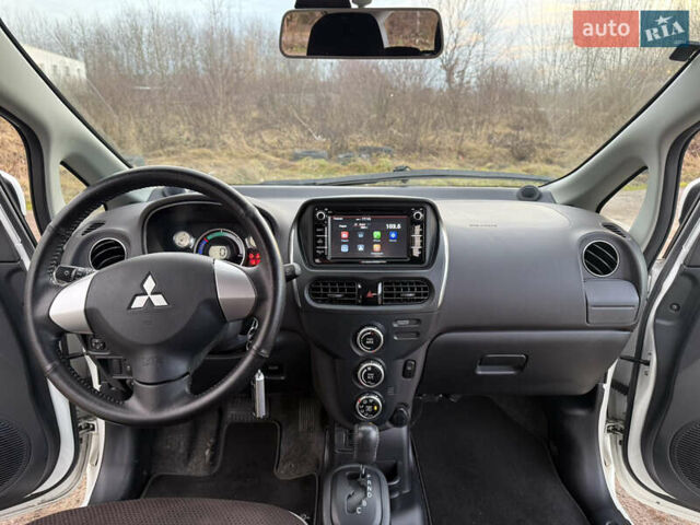 Белый Мицубиси И-Миев, объемом двигателя 0 л и пробегом 57 тыс. км за 4750 $, фото 32 на Automoto.ua