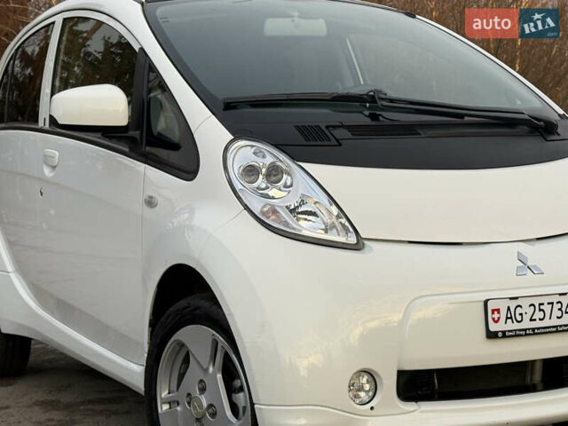 Белый Мицубиси И-Миев, объемом двигателя 0 л и пробегом 57 тыс. км за 4750 $, фото 2 на Automoto.ua