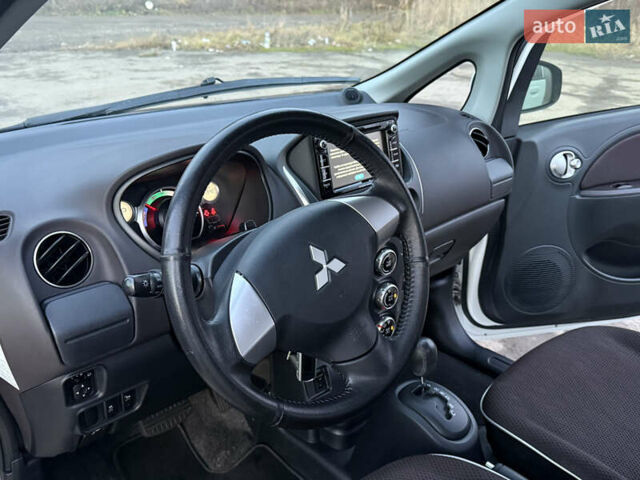 Белый Мицубиси И-Миев, объемом двигателя 0 л и пробегом 57 тыс. км за 4750 $, фото 56 на Automoto.ua