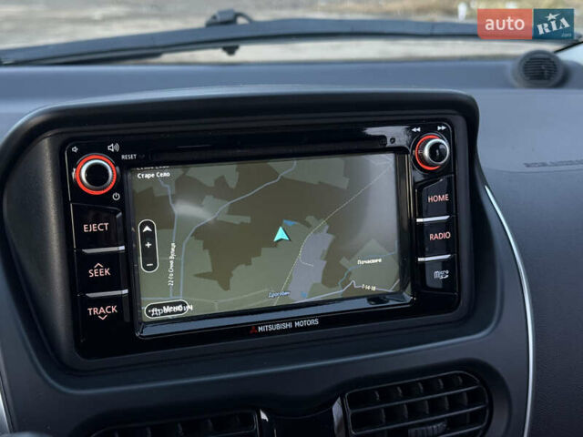 Белый Мицубиси И-Миев, объемом двигателя 0 л и пробегом 57 тыс. км за 4750 $, фото 62 на Automoto.ua