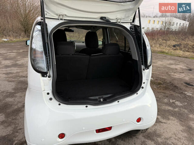 Белый Мицубиси И-Миев, объемом двигателя 0 л и пробегом 57 тыс. км за 4750 $, фото 36 на Automoto.ua