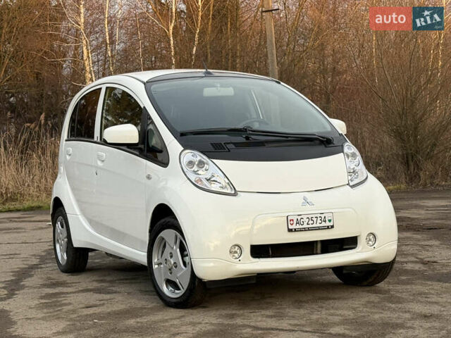Белый Мицубиси И-Миев, объемом двигателя 0 л и пробегом 57 тыс. км за 4750 $, фото 1 на Automoto.ua