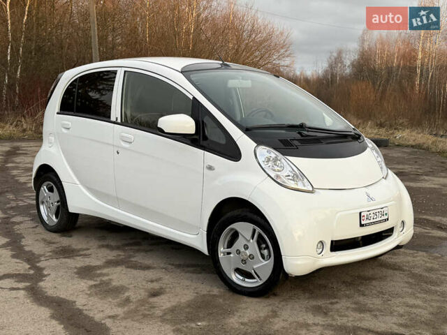 Белый Мицубиси И-Миев, объемом двигателя 0 л и пробегом 57 тыс. км за 4750 $, фото 5 на Automoto.ua