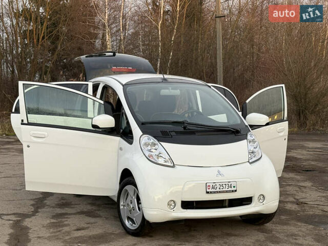 Белый Мицубиси И-Миев, объемом двигателя 0 л и пробегом 57 тыс. км за 4750 $, фото 21 на Automoto.ua