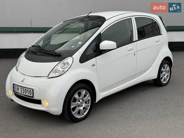 Білий Міцубісі І-Мієв, об'ємом двигуна 0 л та пробігом 75 тис. км за 4600 $, фото 2 на Automoto.ua