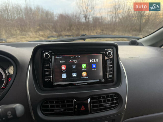 Белый Мицубиси И-Миев, объемом двигателя 0 л и пробегом 57 тыс. км за 4750 $, фото 34 на Automoto.ua