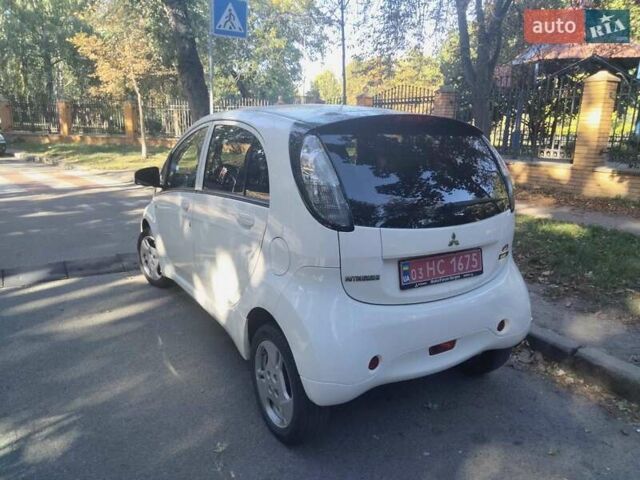 Белый Мицубиси И-Миев, объемом двигателя 0 л и пробегом 77 тыс. км за 5599 $, фото 6 на Automoto.ua