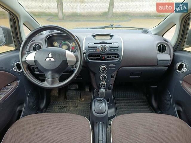 Черный Мицубиси И-Миев, объемом двигателя 0 л и пробегом 120 тыс. км за 4900 $, фото 13 на Automoto.ua