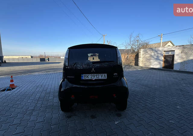 Черный Мицубиси И-Миев, объемом двигателя 0 л и пробегом 64 тыс. км за 5150 $, фото 21 на Automoto.ua