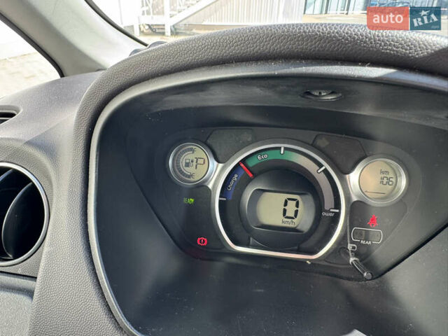 Чорний Міцубісі І-Мієв, об'ємом двигуна 0 л та пробігом 116 тис. км за 5500 $, фото 12 на Automoto.ua