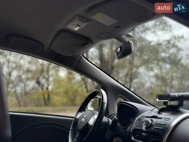 Фіолетовий Міцубісі І-Мієв, об'ємом двигуна 0 л та пробігом 89 тис. км за 4900 $, фото 21 на Automoto.ua