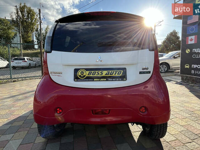 Красный Мицубиси И-Миев, объемом двигателя 0 л и пробегом 84 тыс. км за 4400 $, фото 5 на Automoto.ua