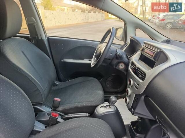 Красный Мицубиси И-Миев, объемом двигателя 0 л и пробегом 92 тыс. км за 3999 $, фото 14 на Automoto.ua