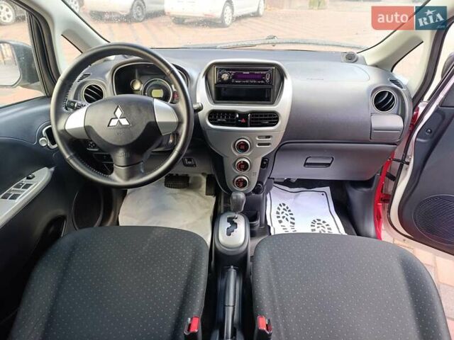 Красный Мицубиси И-Миев, объемом двигателя 0 л и пробегом 92 тыс. км за 3999 $, фото 16 на Automoto.ua