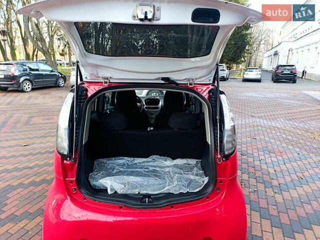 Красный Мицубиси И-Миев, объемом двигателя 0 л и пробегом 92 тыс. км за 3999 $, фото 18 на Automoto.ua