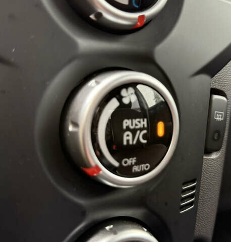 Червоний Міцубісі І-Мієв, об'ємом двигуна 0 л та пробігом 22 тис. км за 6950 $, фото 17 на Automoto.ua