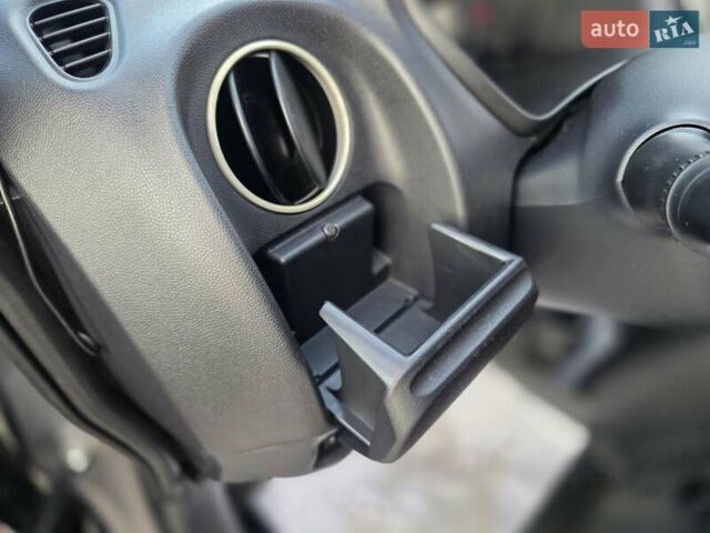 Серый Мицубиси И-Миев, объемом двигателя 0 л и пробегом 42 тыс. км за 4250 $, фото 60 на Automoto.ua