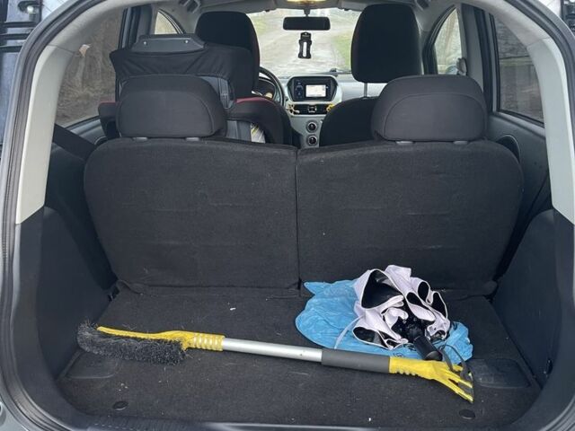 Серый Мицубиси И-Миев, объемом двигателя 0 л и пробегом 126 тыс. км за 4200 $, фото 4 на Automoto.ua