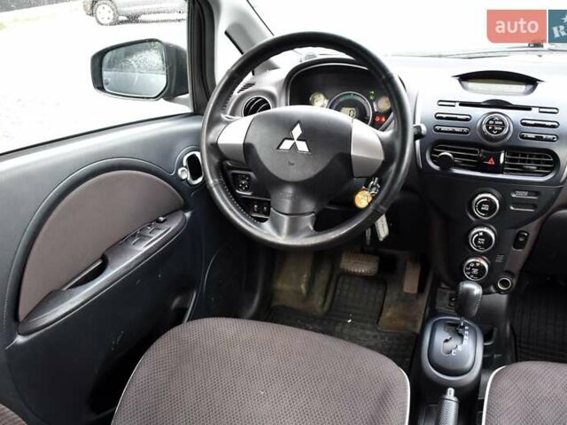 Серый Мицубиси И-Миев, объемом двигателя 0 л и пробегом 90 тыс. км за 4600 $, фото 18 на Automoto.ua