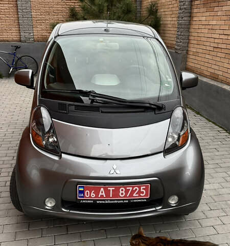 Сірий Міцубісі І-Мієв, об'ємом двигуна 0 л та пробігом 127 тис. км за 4400 $, фото 2 на Automoto.ua