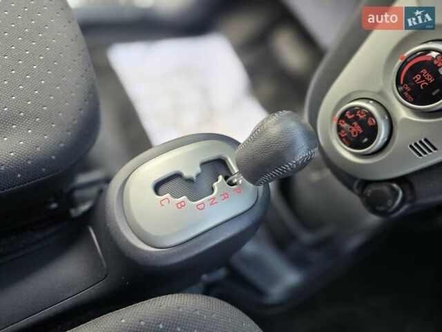 Серый Мицубиси И-Миев, объемом двигателя 0 л и пробегом 42 тыс. км за 4250 $, фото 56 на Automoto.ua