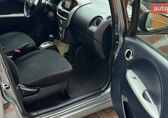 Сірий Міцубісі І-Мієв, об'ємом двигуна 0 л та пробігом 127 тис. км за 4400 $, фото 14 на Automoto.ua