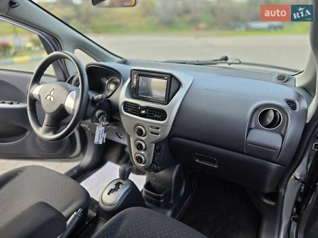 Серый Мицубиси И-Миев, объемом двигателя 0 л и пробегом 42 тыс. км за 4250 $, фото 34 на Automoto.ua