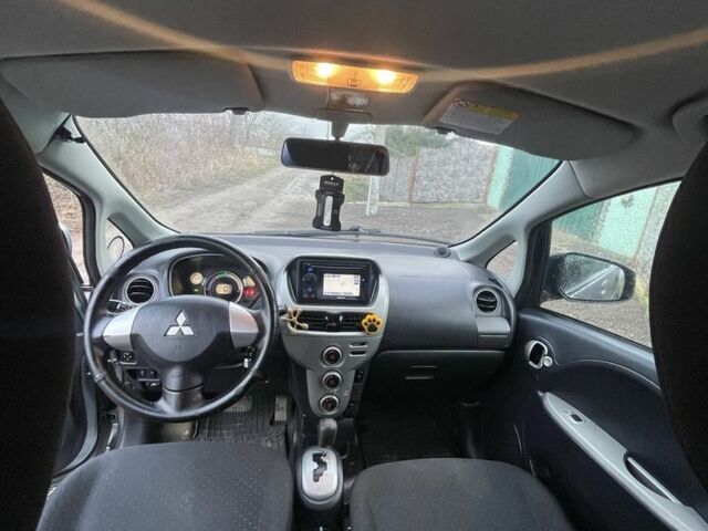Серый Мицубиси И-Миев, объемом двигателя 0 л и пробегом 126 тыс. км за 4200 $, фото 9 на Automoto.ua