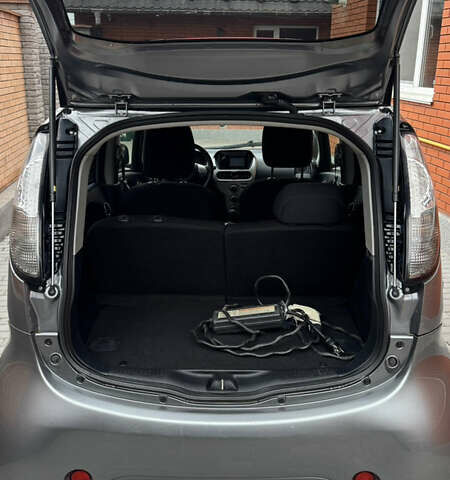 Сірий Міцубісі І-Мієв, об'ємом двигуна 0 л та пробігом 127 тис. км за 4400 $, фото 7 на Automoto.ua