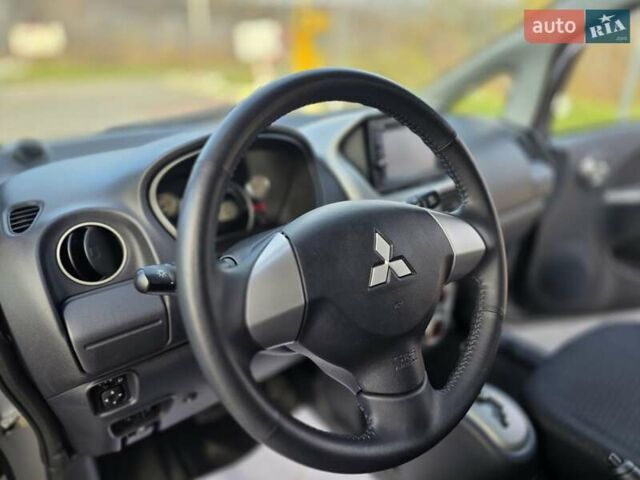 Серый Мицубиси И-Миев, объемом двигателя 0 л и пробегом 42 тыс. км за 4250 $, фото 30 на Automoto.ua