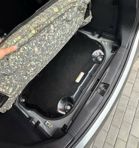 Сірий Міцубісі І-Мієв, об'ємом двигуна 0 л та пробігом 127 тис. км за 4400 $, фото 9 на Automoto.ua