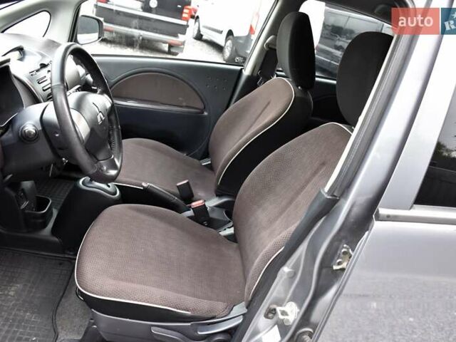 Серый Мицубиси И-Миев, объемом двигателя 0 л и пробегом 90 тыс. км за 4600 $, фото 20 на Automoto.ua