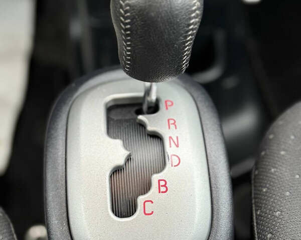 Сірий Міцубісі І-Мієв, об'ємом двигуна 0 л та пробігом 74 тис. км за 3950 $, фото 19 на Automoto.ua