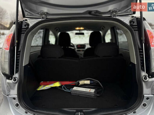 Сірий Міцубісі І-Мієв, об'ємом двигуна 0 л та пробігом 74 тис. км за 3950 $, фото 17 на Automoto.ua