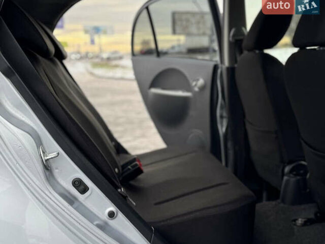 Сірий Міцубісі І-Мієв, об'ємом двигуна 0 л та пробігом 74 тис. км за 3950 $, фото 9 на Automoto.ua