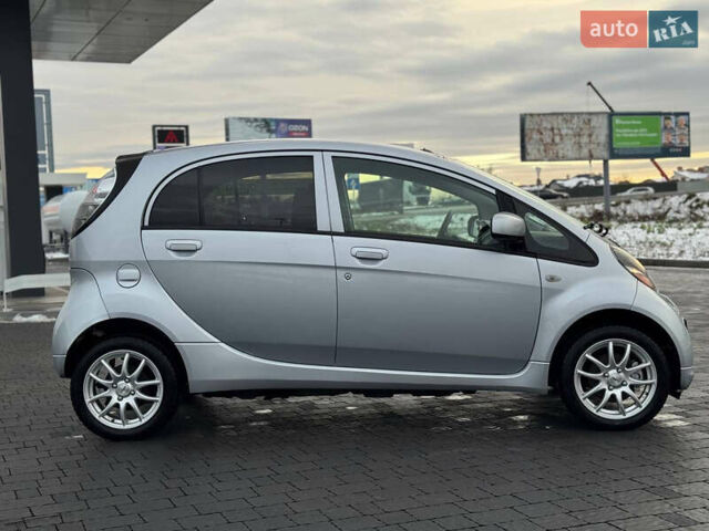 Сірий Міцубісі І-Мієв, об'ємом двигуна 0 л та пробігом 74 тис. км за 3950 $, фото 10 на Automoto.ua